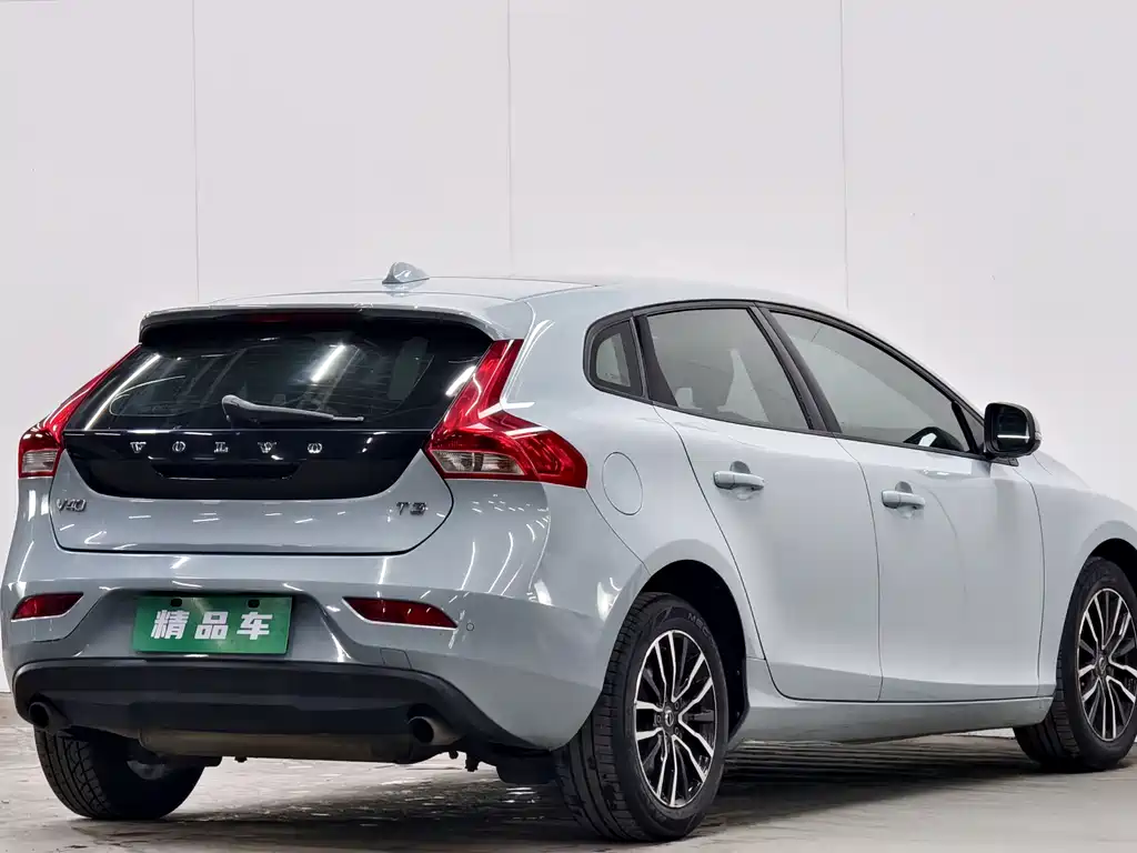Volvo V40 2016