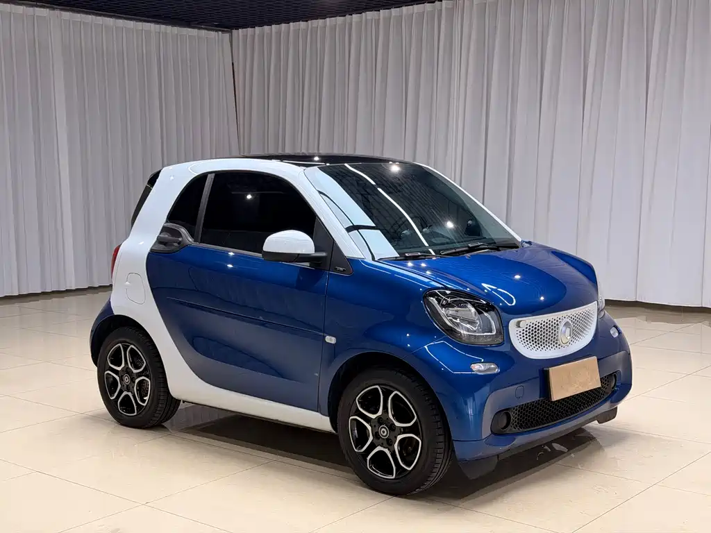 smart Fortwo 2017 — фото 3