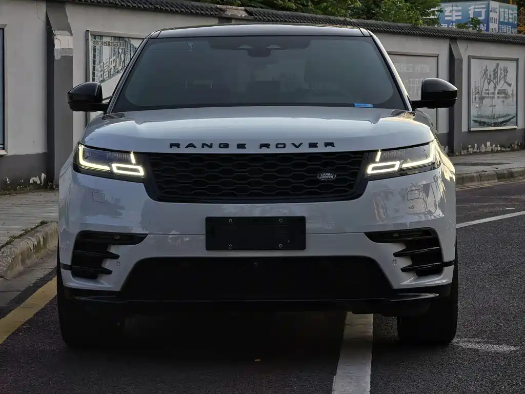 Land Rover Velar 2022 — фото 2