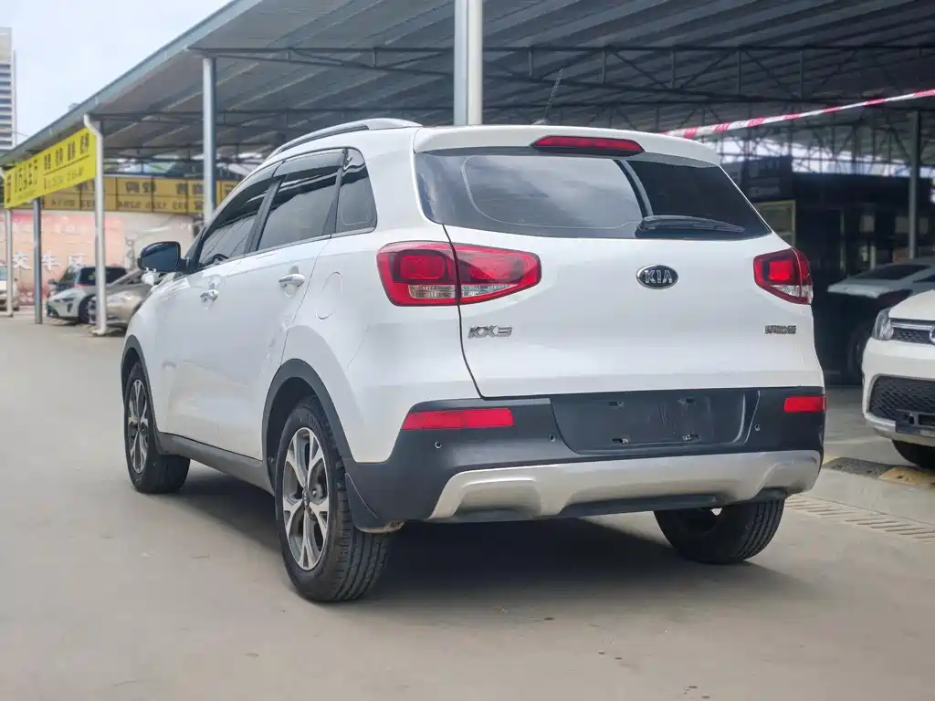 Kia KX3 2016 — фото 9
