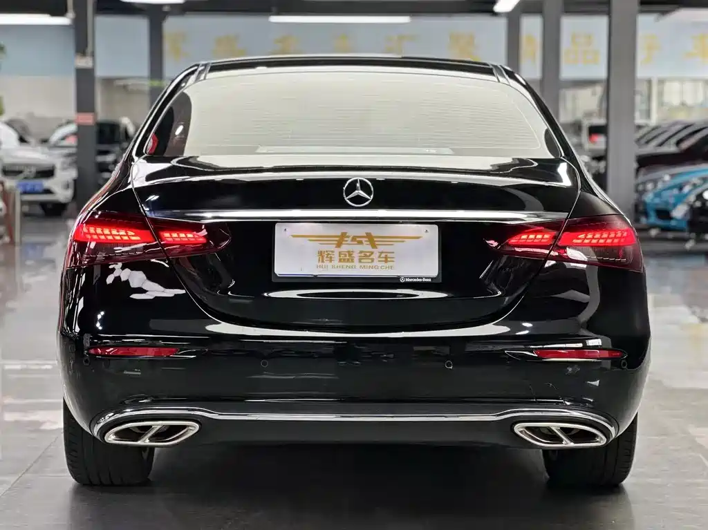 Mercedes-Benz E-Class 2024 — фото 4