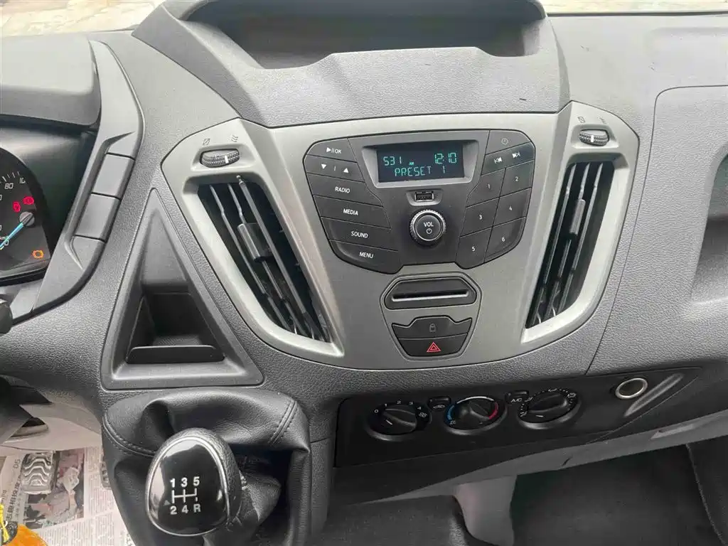 Ford Transit 2020 — фото 12