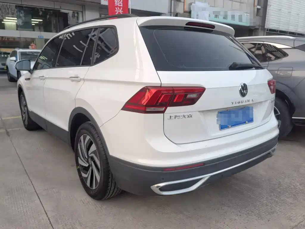 Volkswagen Tiguan L 2022