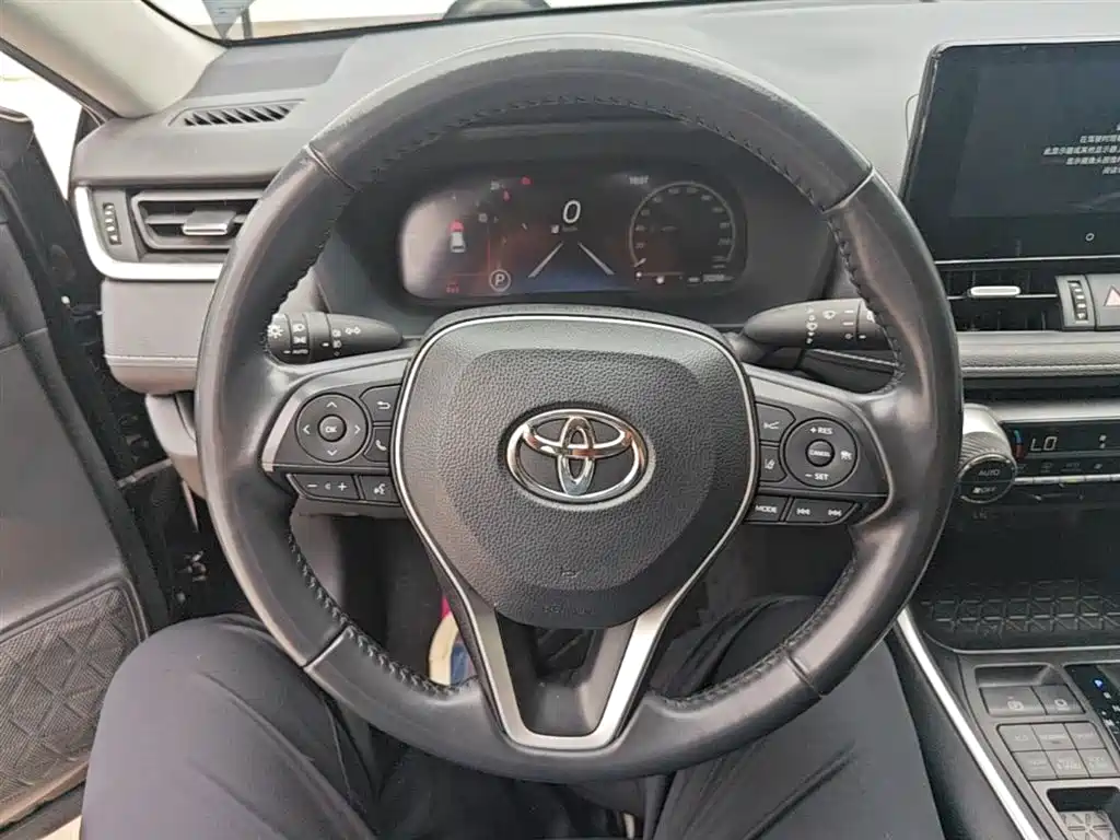 Toyota Wildlander 2023 — фото 11