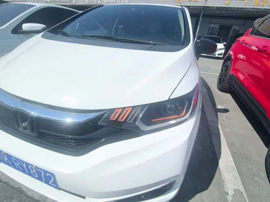 Honda Fit 2018 — фото 28