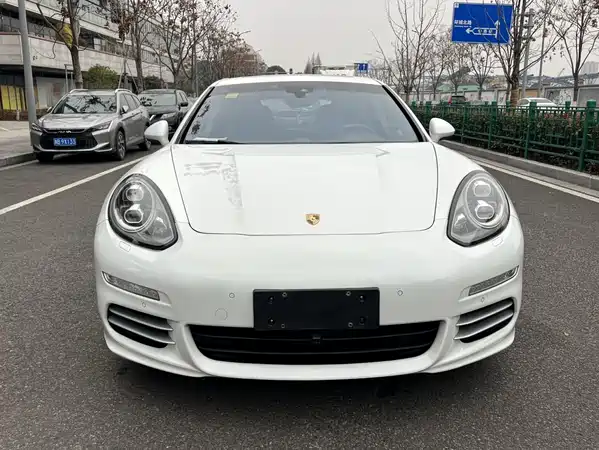 Porsche Panamera 2015