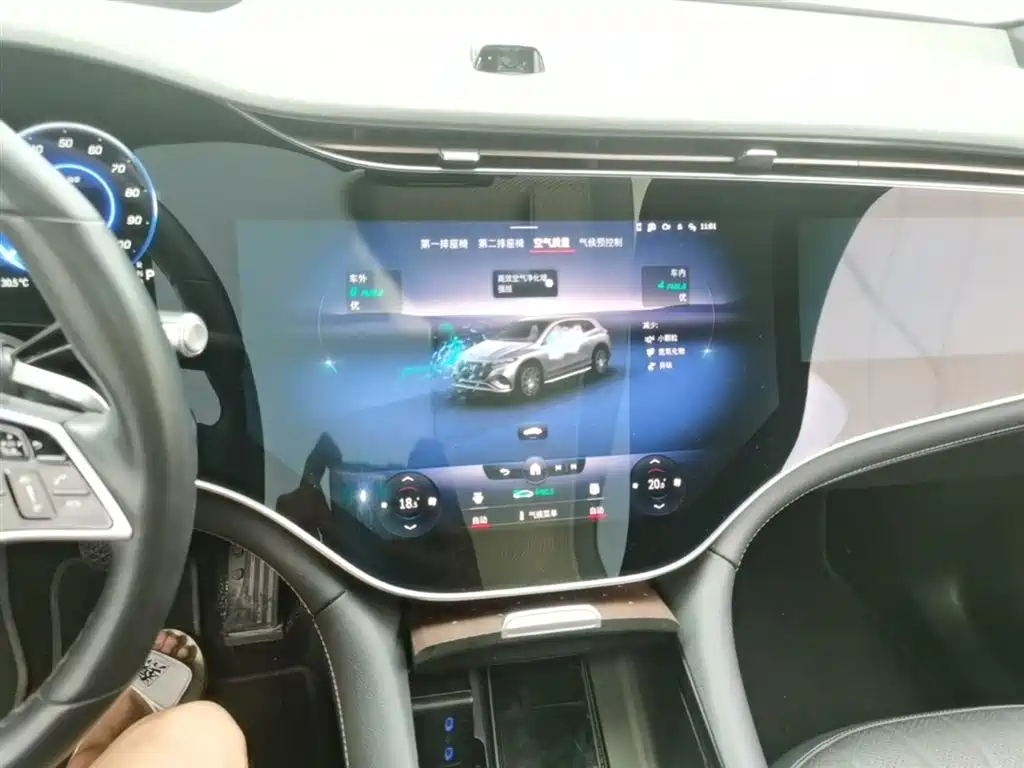 Mercedes-Benz EQS SUV 2023 — фото 20