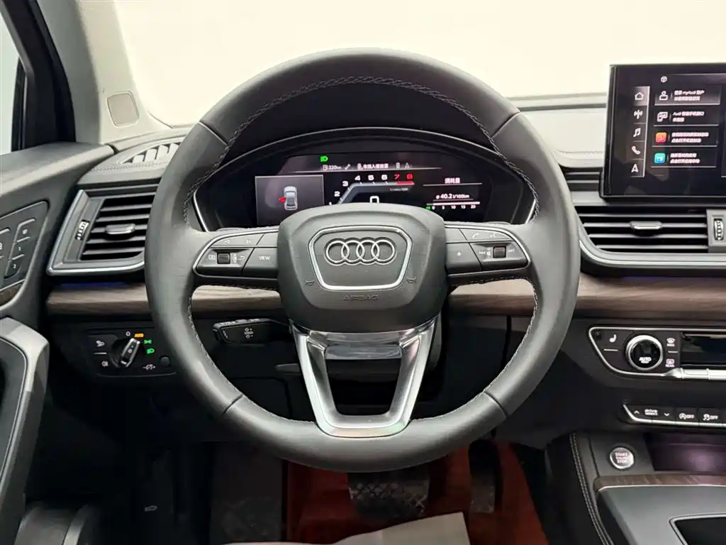 Audi Q5L 2022 — фото 27
