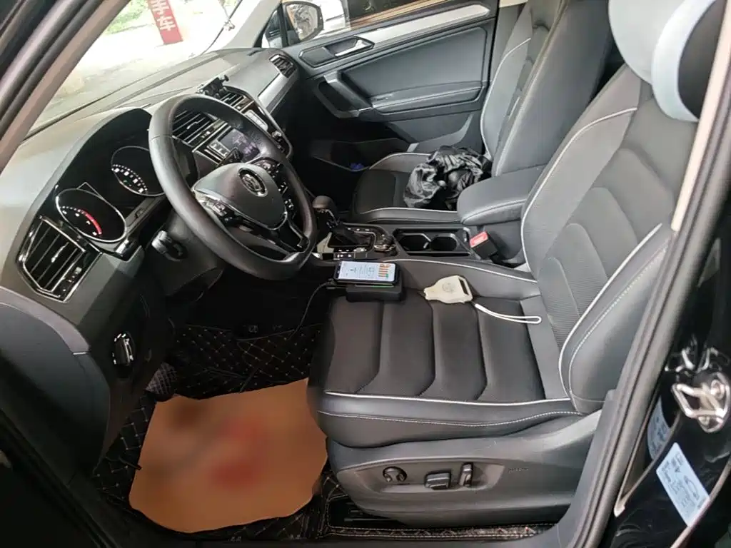 Volkswagen Tiguan L 2018 — фото 15