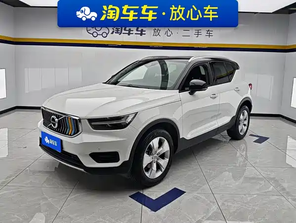 Volvo XC40 2021