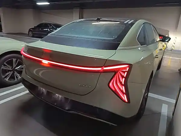 Hongqi EH7 2026