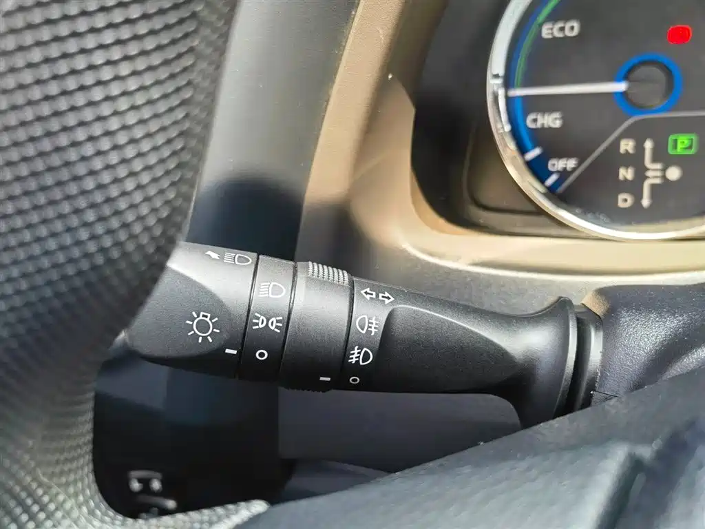 Toyota Corolla Hybrid 2022 — фото 16