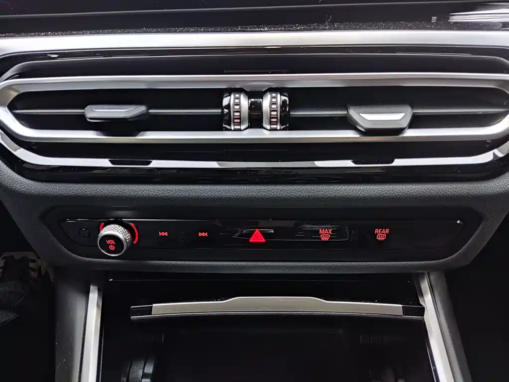 BMW 3 Series 2022 — фото 12