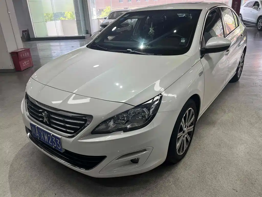 Peugeot 408 2016