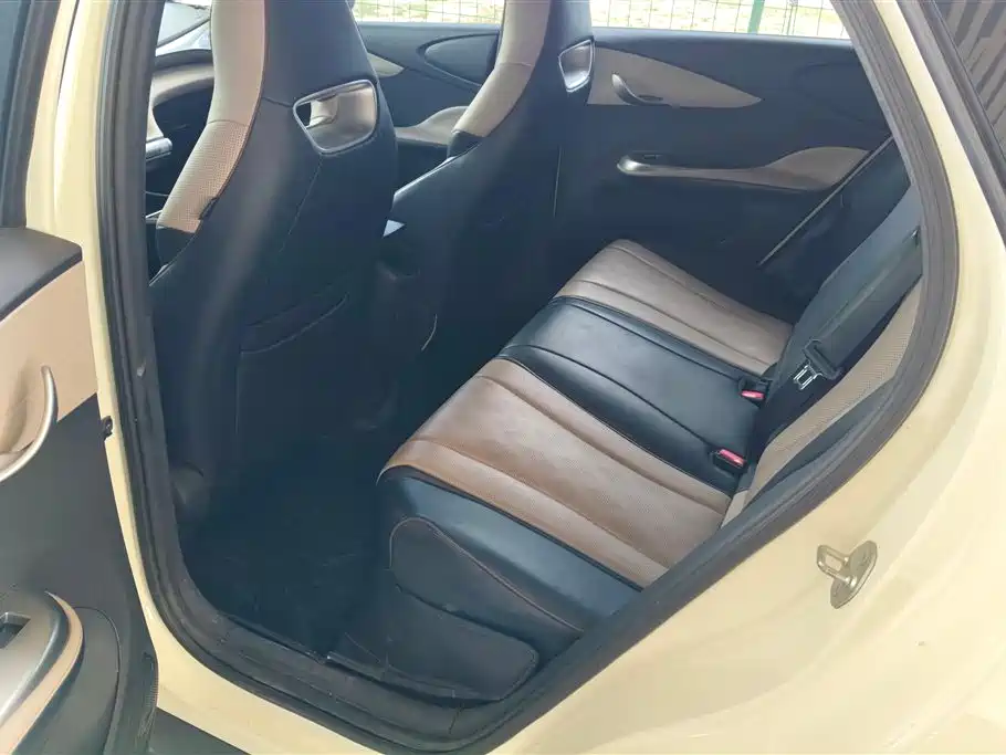 BYD Dolphin 2023 — фото 11