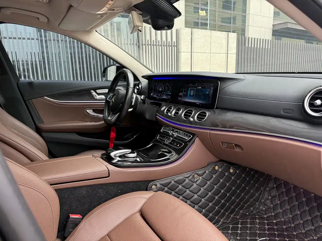 Mercedes-Benz E-Class 2017 — фото 16