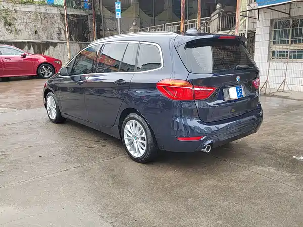BMW 2 Series Wagon 2018