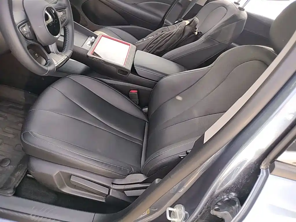 BYD Seal 05 DM-i 2025 — фото 15