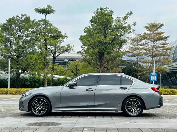 BMW 3 Series 2023