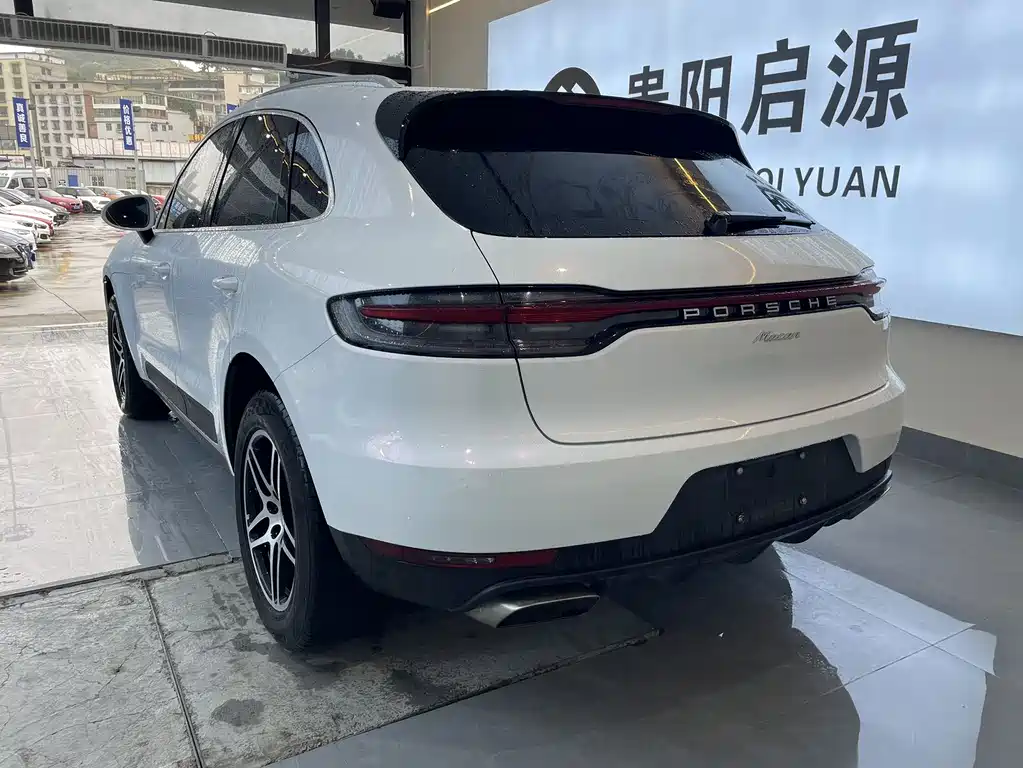 Porsche Macan 2019 — фото 18