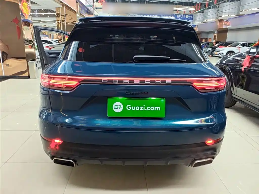Porsche Cayenne Hybrid 2019 — фото 6