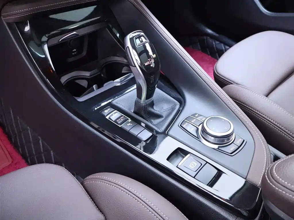 BMW X2 2022 — фото 12