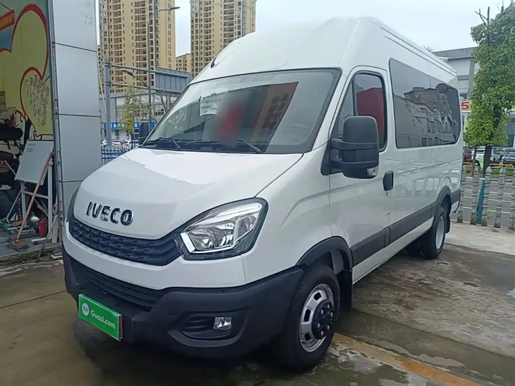 IVECO Ousheng 2025 — фото 1