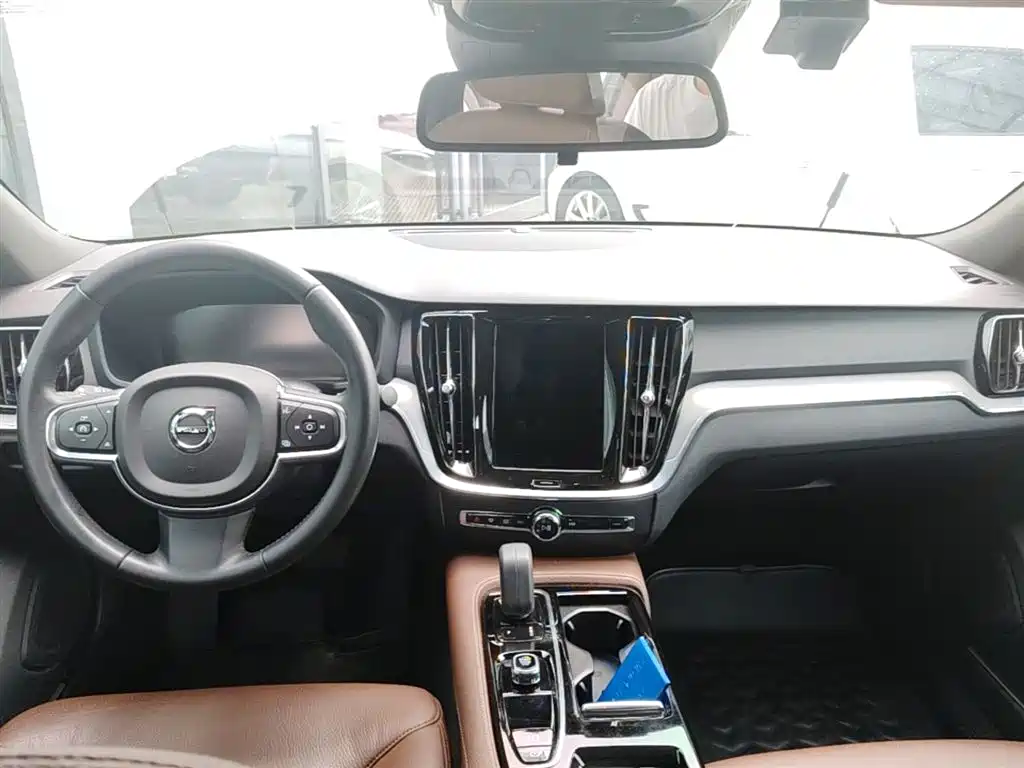 Volvo S60 PHEV 2021 — фото 16