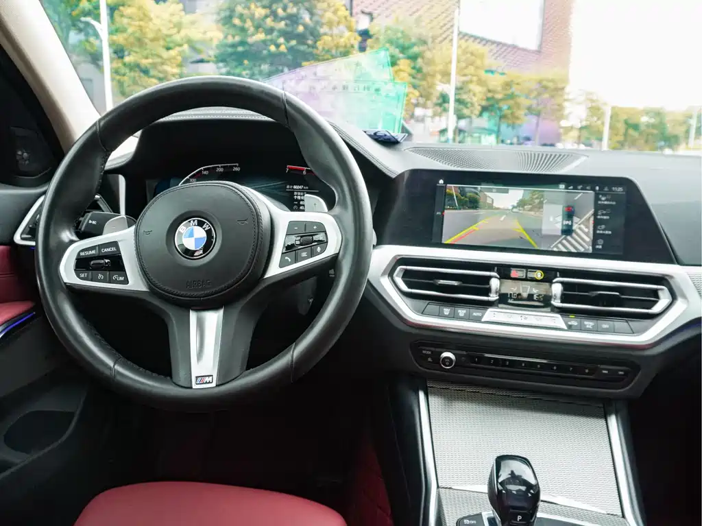 BMW 3 Series 2021 — фото 18