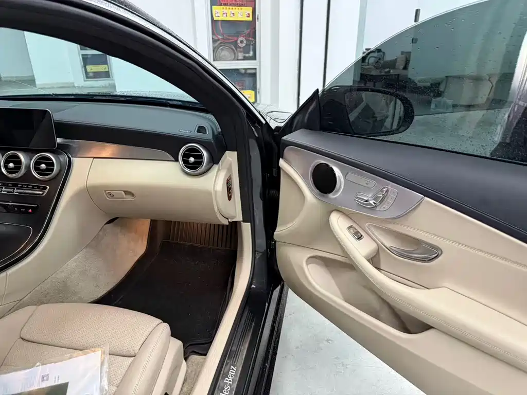 Mercedes-Benz C-Class 2020 — фото 11