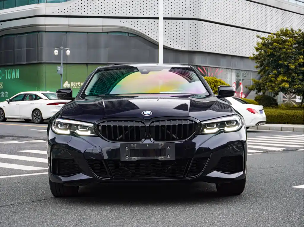 BMW 3 Series 2021