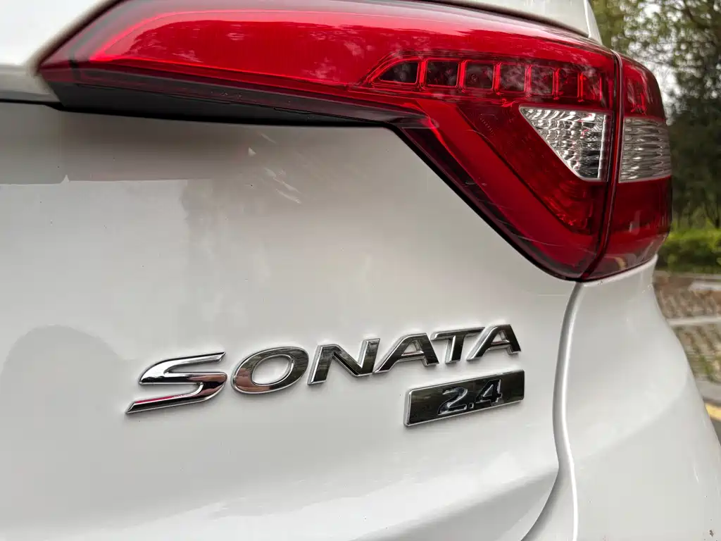 Hyundai Sonata 2017 — фото 19