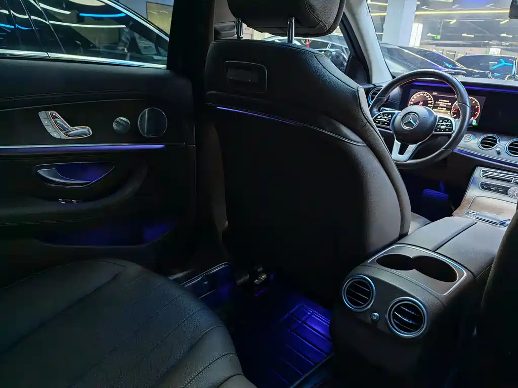 Mercedes-Benz E-Class 2019 — фото 13