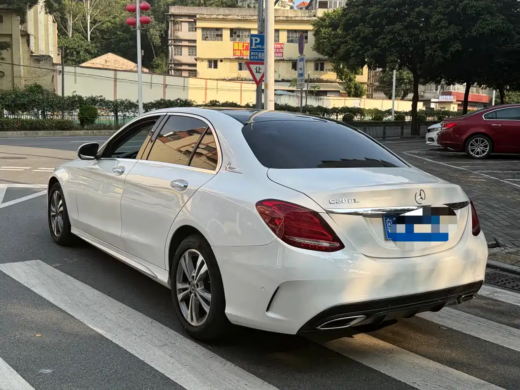 Mercedes-Benz C-Class 2018 — фото 6