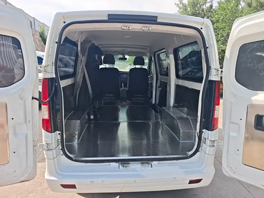 Changan Ruixing EM60 2025