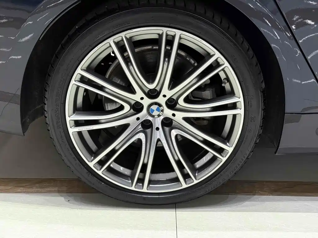 BMW 7 Series 2020 — фото 12