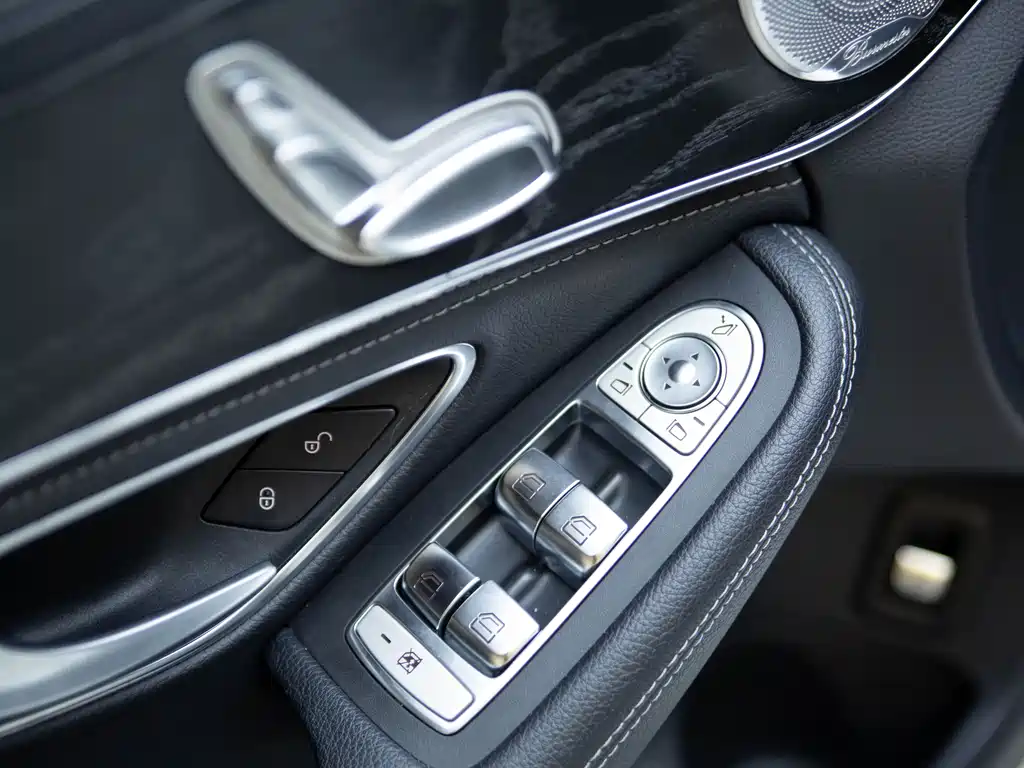 Mercedes-Benz C-Class 2020 — фото 12