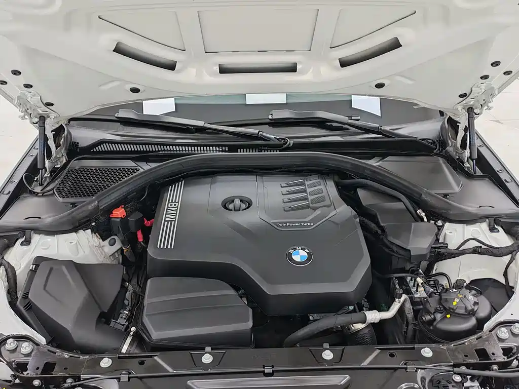 BMW 3 Series 2023 — фото 18