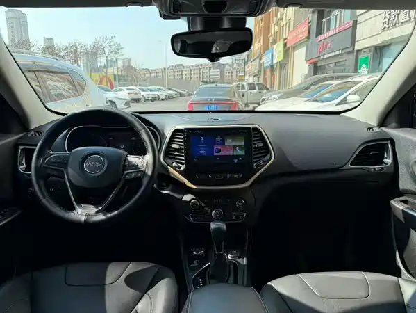Jeep Cherokee 2019