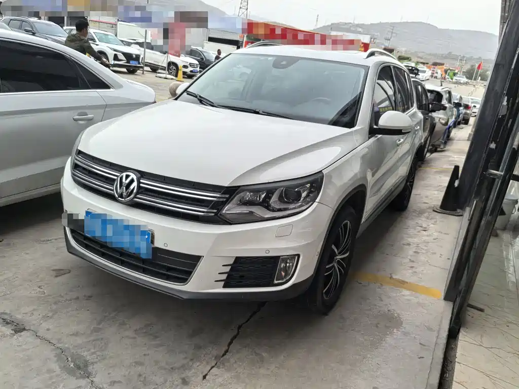 Volkswagen Tiguan 2015