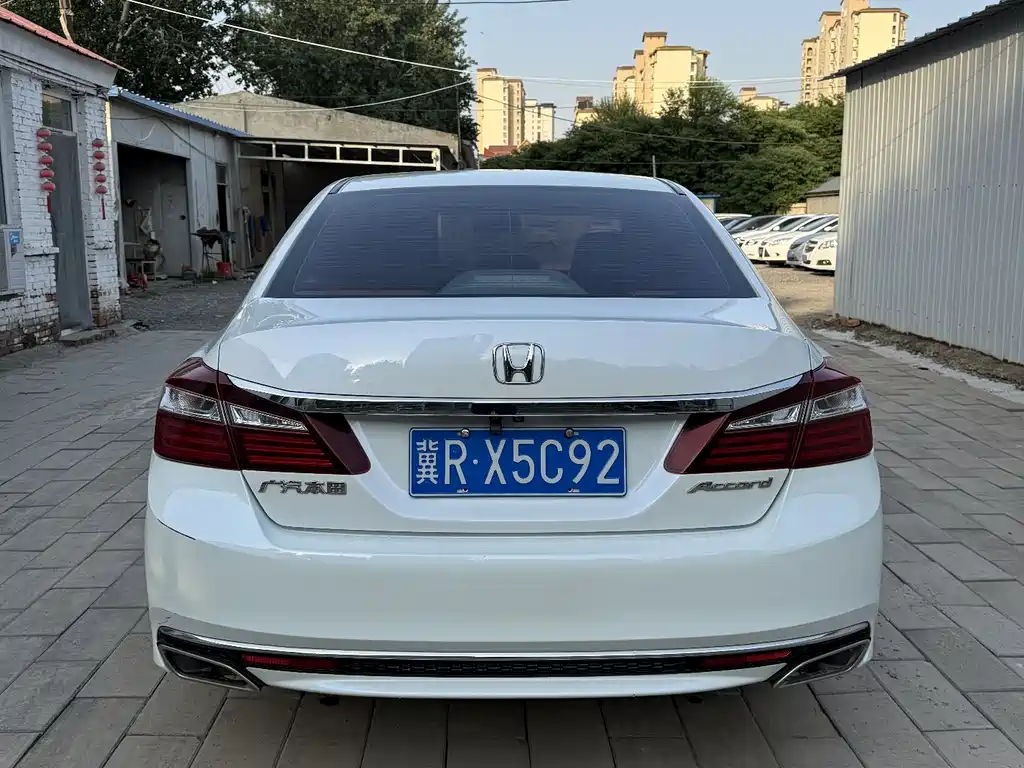 Honda Accord 2016 — фото 8