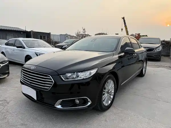Ford Taurus 2018