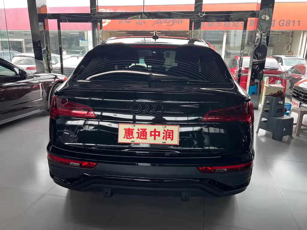 Audi Q5L Sportback 2022 — фото 17