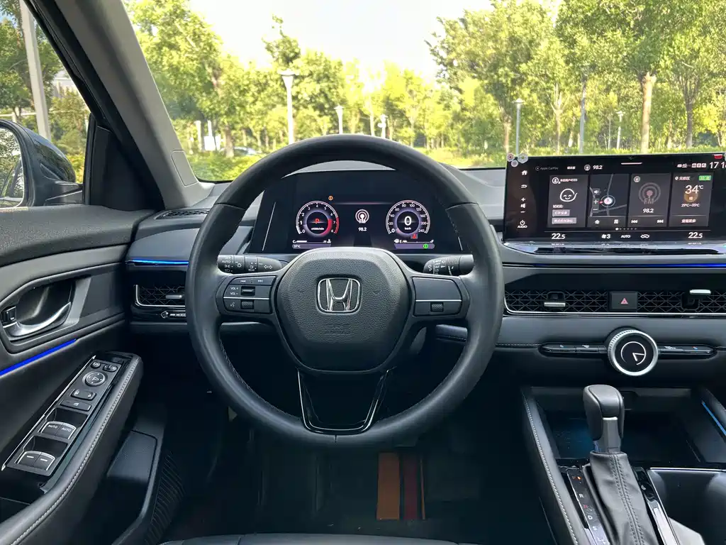 Honda Inspire 2025 — фото 11