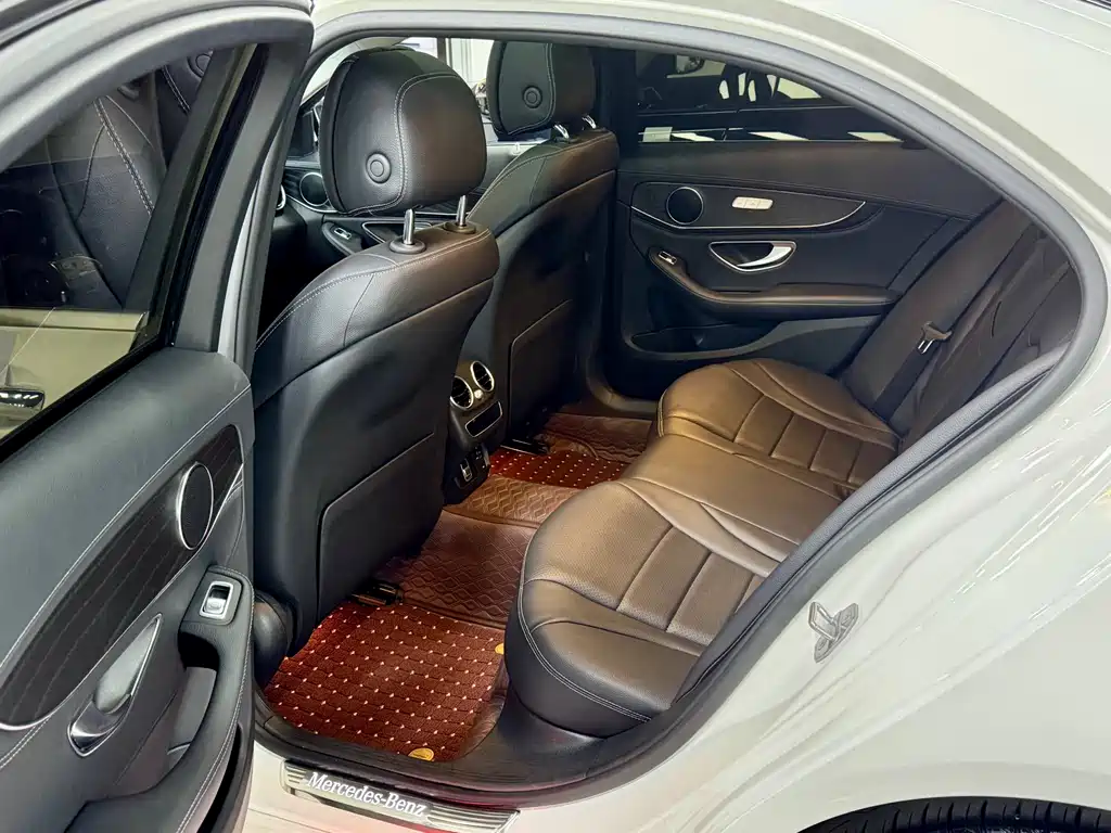 Mercedes-Benz C-Class 2019 — фото 29
