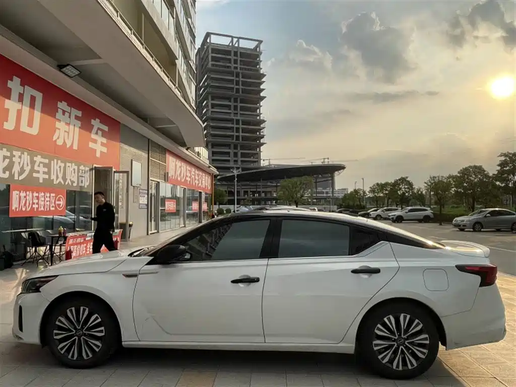 Nissan Teana 2023