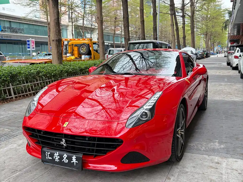 Ferrari California T 2015 — фото 1