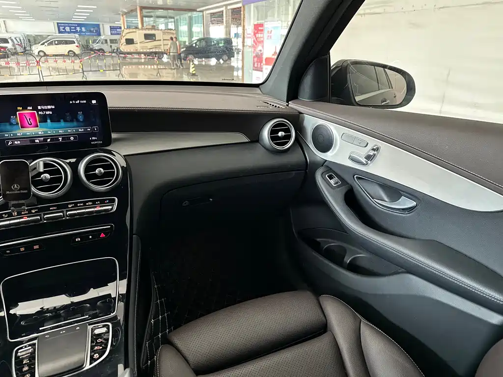 Mercedes-Benz GLC 2021 — фото 14
