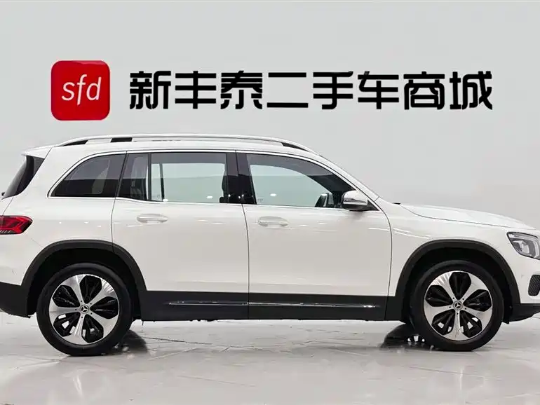 Mercedes-Benz GLB 2021