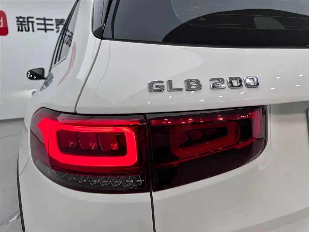 Mercedes-Benz GLB 2021 — фото 27